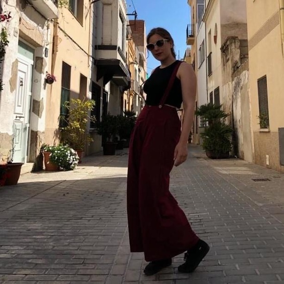 Meet your Posher, Abigail - Picture 1 of 1